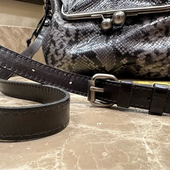 Patricia Nash Leather wide mouth Livata Kisslock Embossed Crossbody Smoke Python - Picture 3 of 16